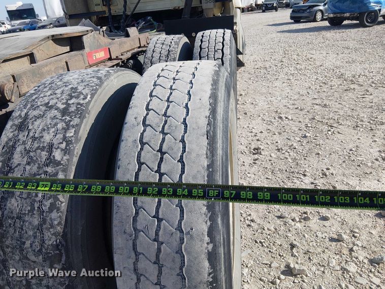 image for item YA2492 2014 Mack CXU613 semi truck