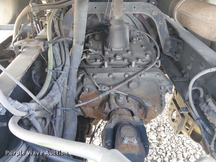 image for item YA2492 2014 Mack CXU613 semi truck