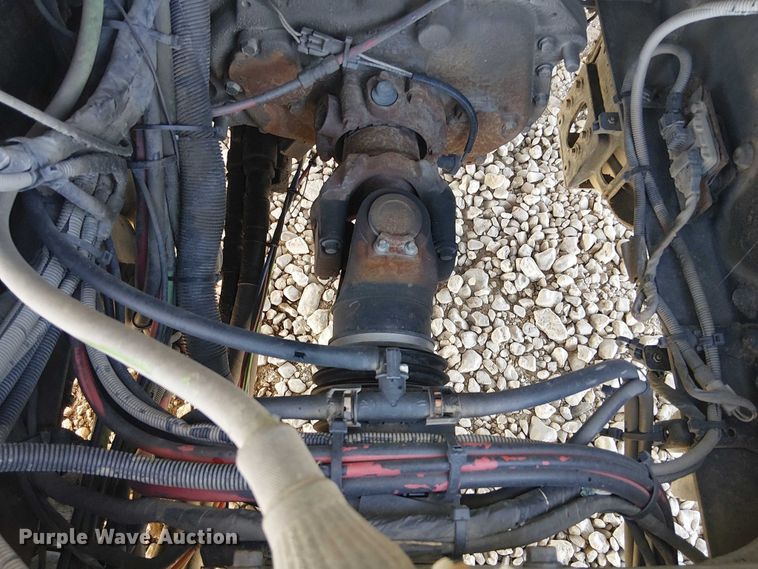 image for item YA2492 2014 Mack CXU613 semi truck