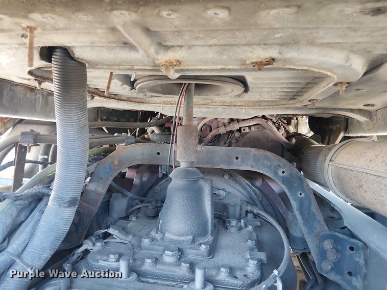 image for item YA2492 2014 Mack CXU613 semi truck