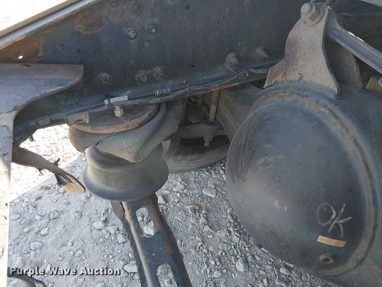 image for item YA2492 2014 Mack CXU613 semi truck