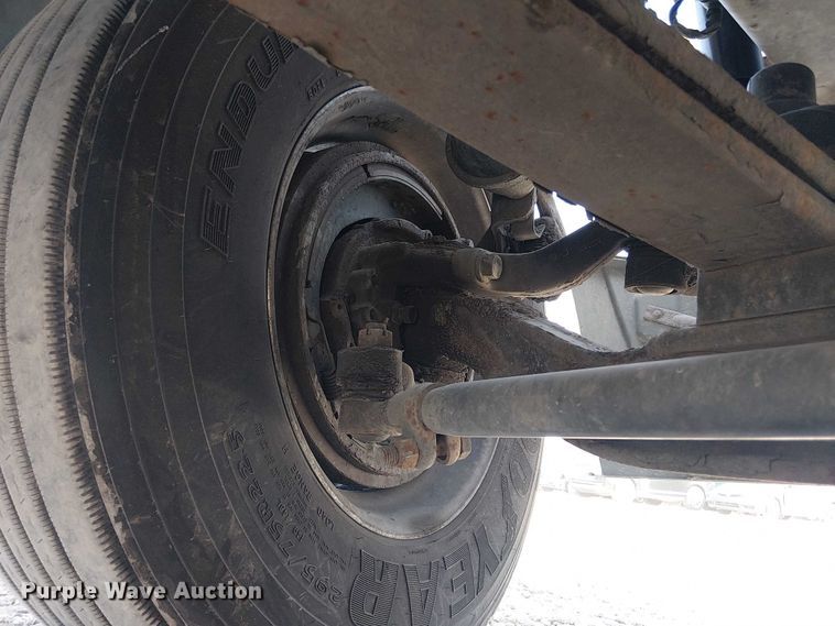 image for item YA2492 2014 Mack CXU613 semi truck