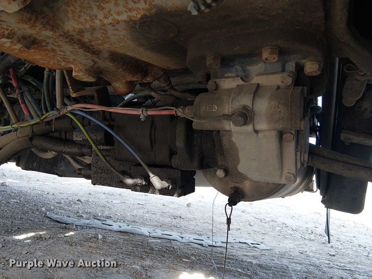 image for item YA2492 2014 Mack CXU613 semi truck