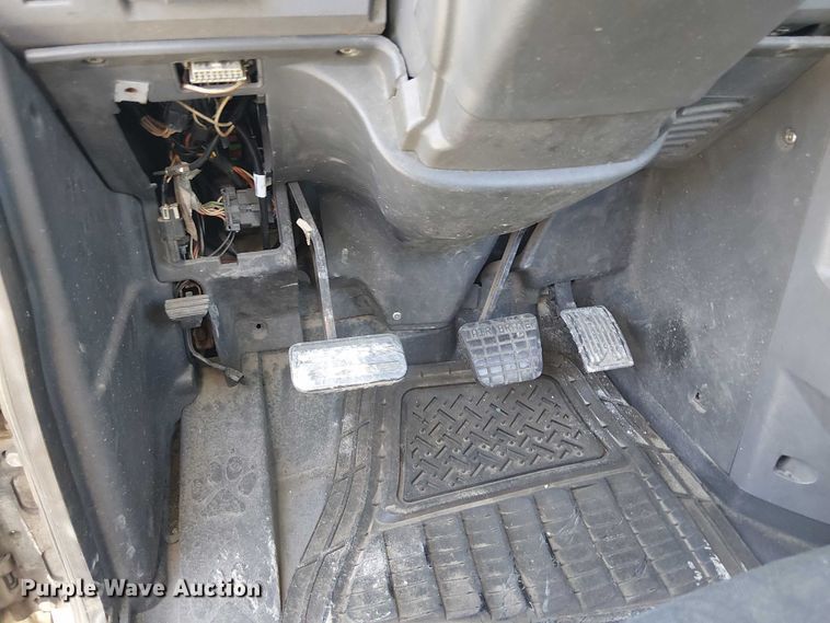 image for item YA2492 2014 Mack CXU613 semi truck