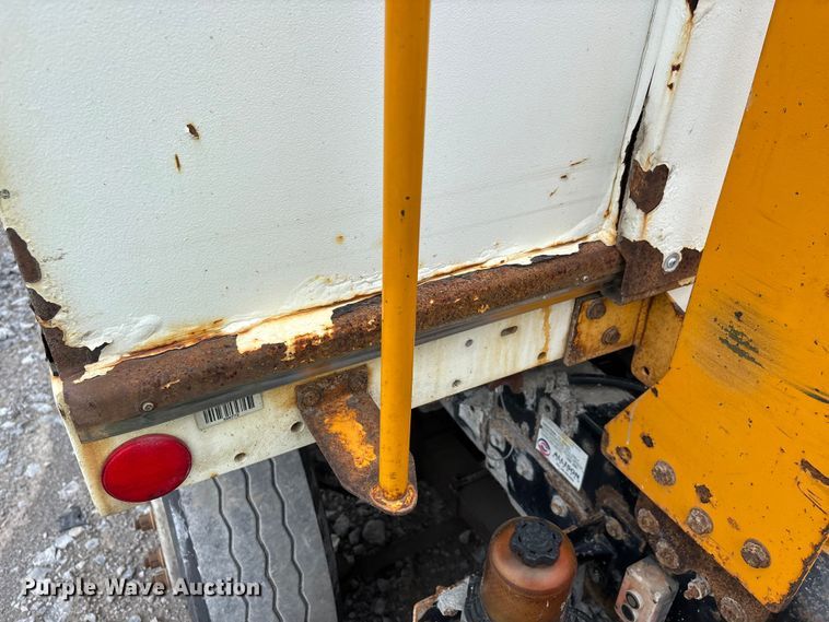 image for item YA2524 2016 Capacity yard truck