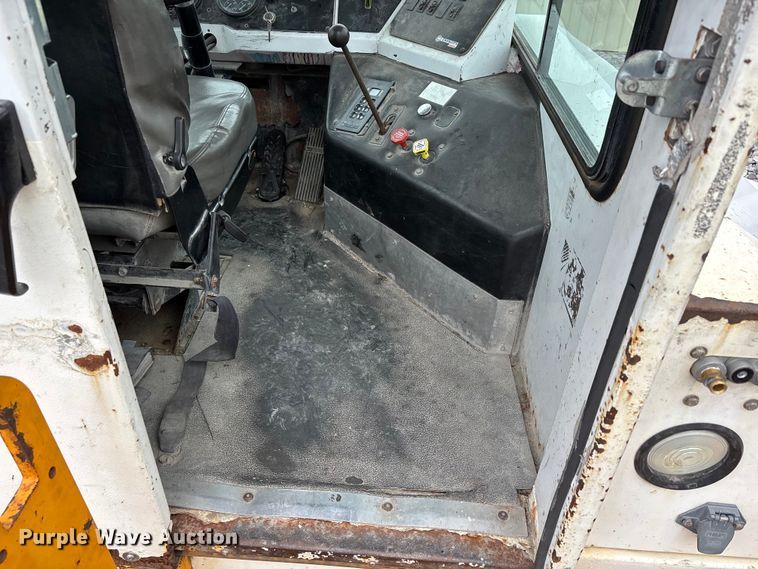 image for item YA2524 2016 Capacity yard truck