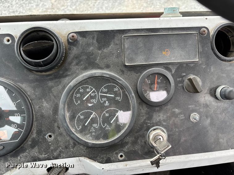 image for item YA2524 2016 Capacity yard truck