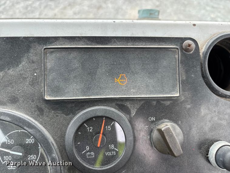 image for item YA2524 2016 Capacity yard truck