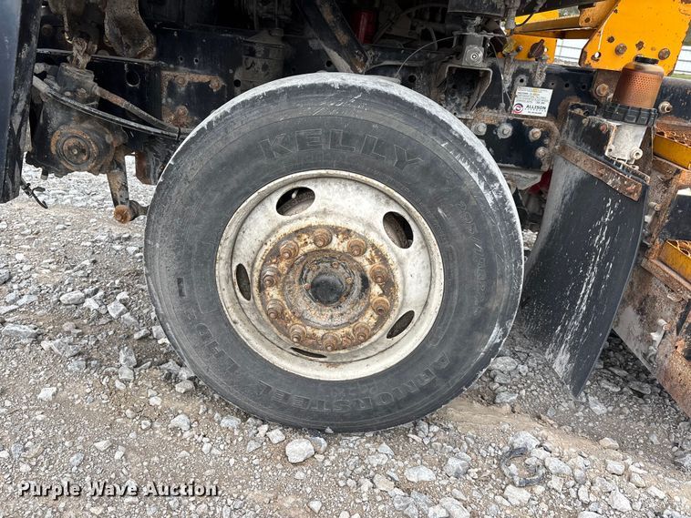 image for item YA2524 2016 Capacity yard truck