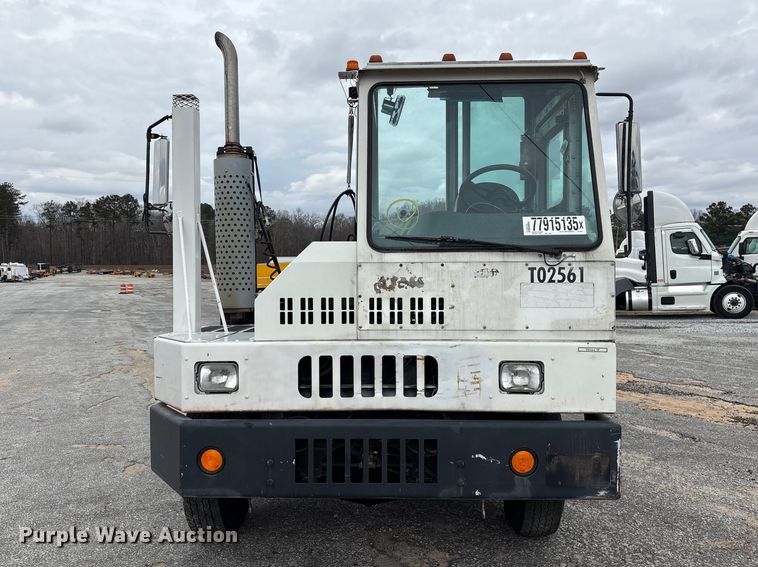 image for item YA2529 2002 Kalmar Ottawa 30 yard truck