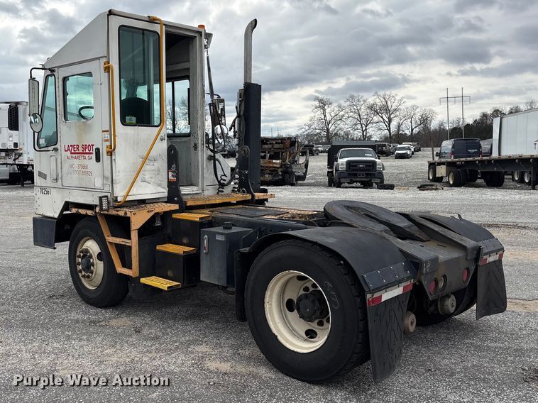 image for item YA2529 2002 Kalmar Ottawa 30 yard truck
