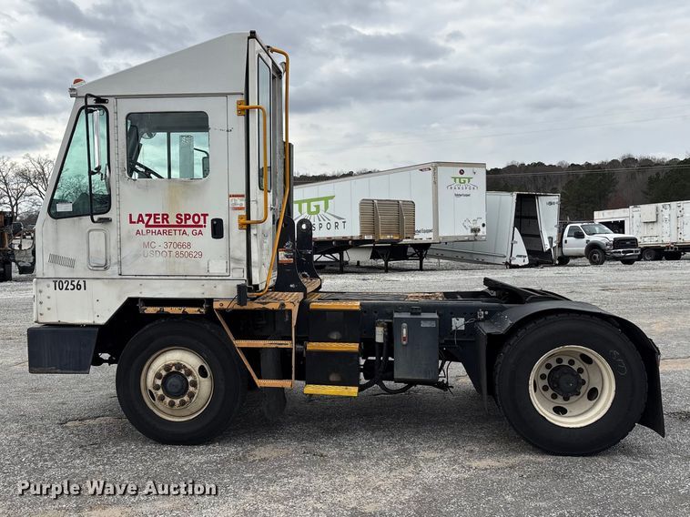 image for item YA2529 2002 Kalmar Ottawa 30 yard truck