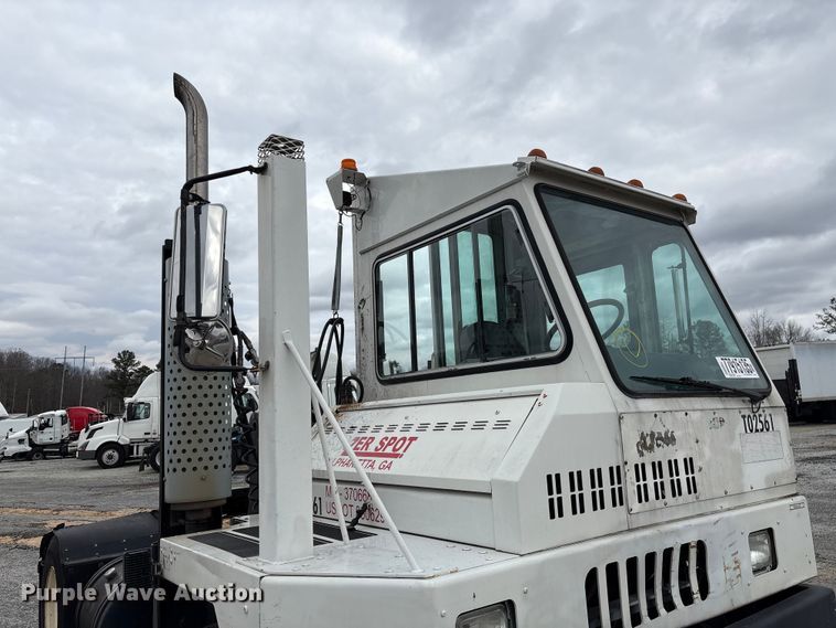 image for item YA2529 2002 Kalmar Ottawa 30 yard truck