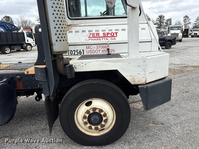 image for item YA2529 2002 Kalmar Ottawa 30 yard truck
