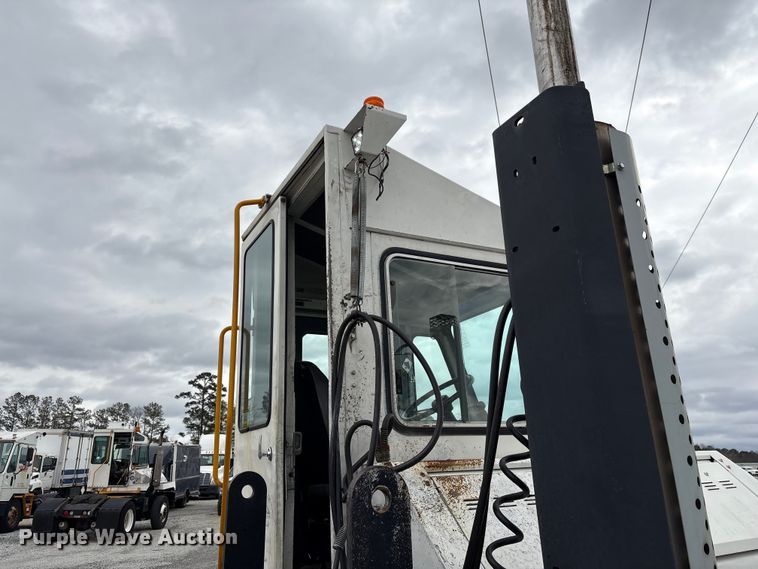 image for item YA2529 2002 Kalmar Ottawa 30 yard truck