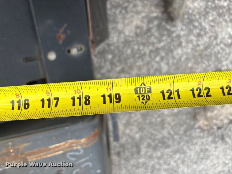 image for item YA2529 2002 Kalmar Ottawa 30 yard truck