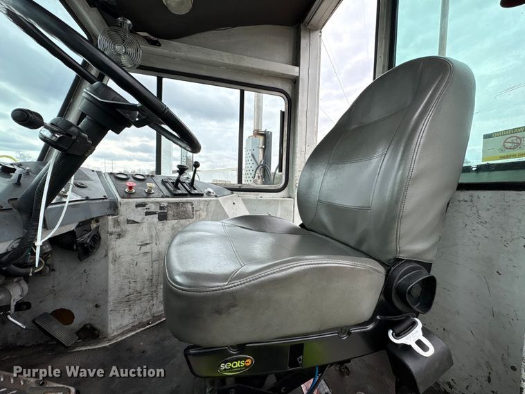 image for item YA2529 2002 Kalmar Ottawa 30 yard truck