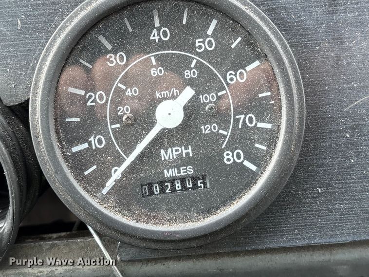 image for item YA2529 2002 Kalmar Ottawa 30 yard truck