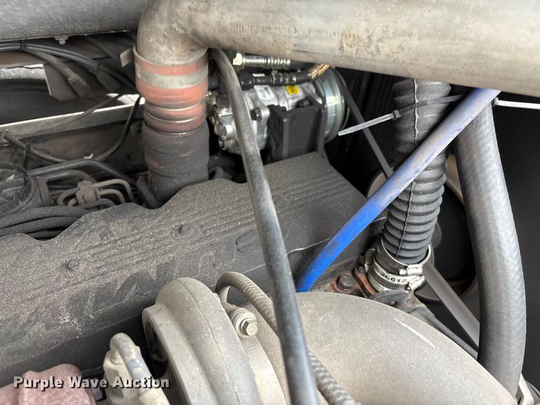 image for item YA2529 2002 Kalmar Ottawa 30 yard truck