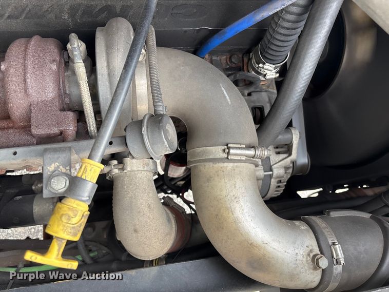 image for item YA2529 2002 Kalmar Ottawa 30 yard truck