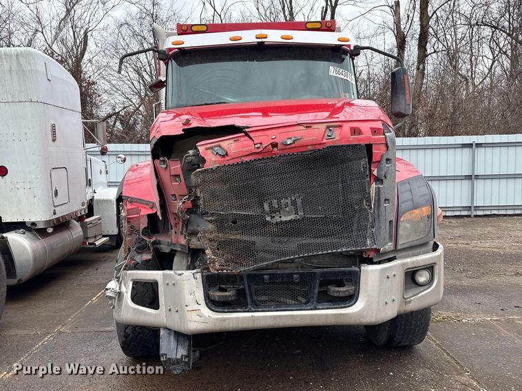 image for item YA2582 2016 Caterpillar CT660 dump truck