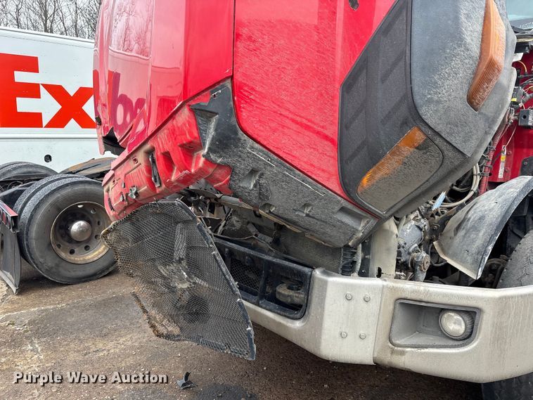 image for item YA2582 2016 Caterpillar CT660 dump truck