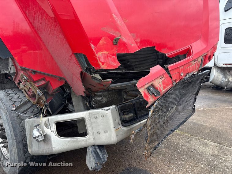 image for item YA2582 2016 Caterpillar CT660 dump truck