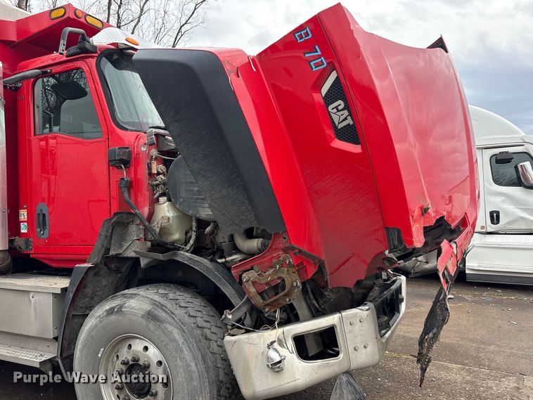 image for item YA2582 2016 Caterpillar CT660 dump truck