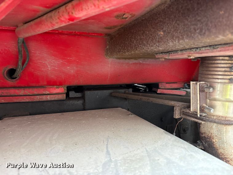 image for item YA2582 2016 Caterpillar CT660 dump truck