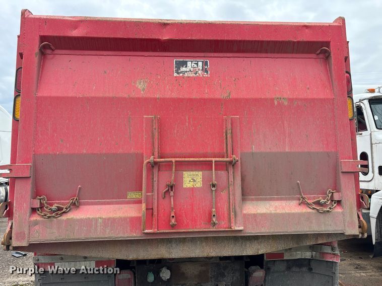 image for item YA2582 2016 Caterpillar CT660 dump truck