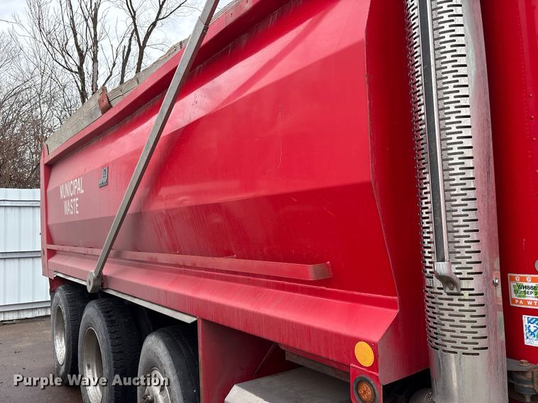 image for item YA2582 2016 Caterpillar CT660 dump truck