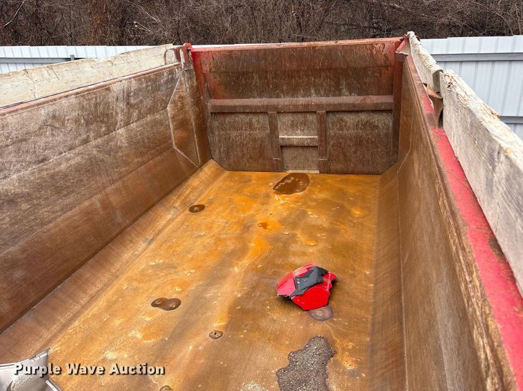 image for item YA2582 2016 Caterpillar CT660 dump truck