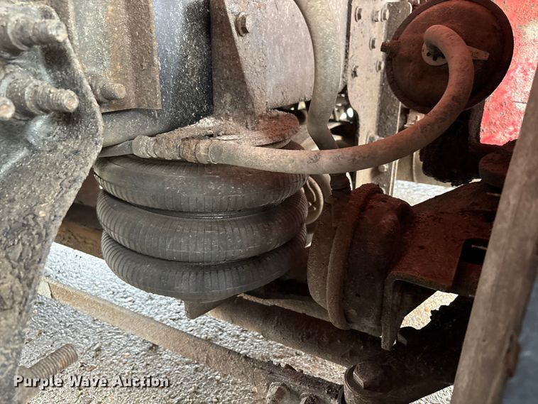 image for item YA2582 2016 Caterpillar CT660 dump truck