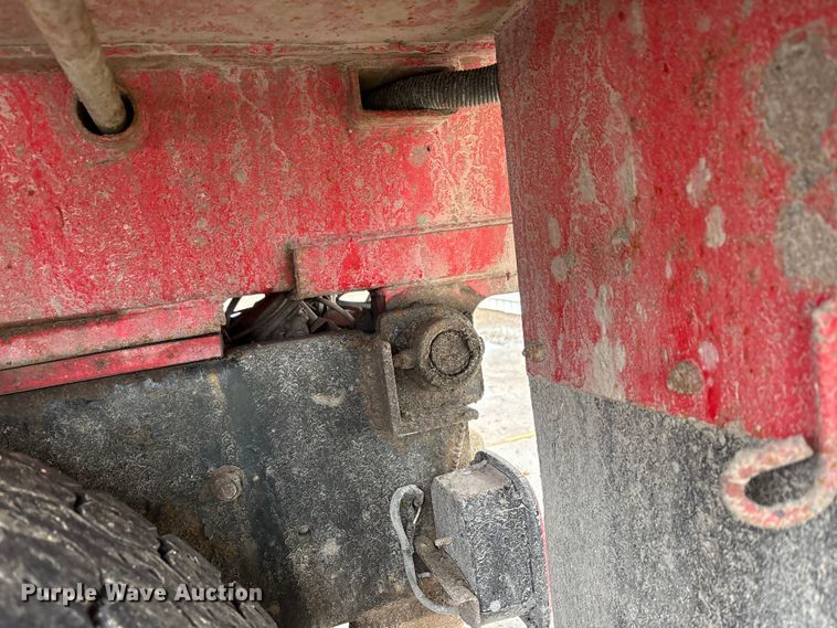 image for item YA2582 2016 Caterpillar CT660 dump truck