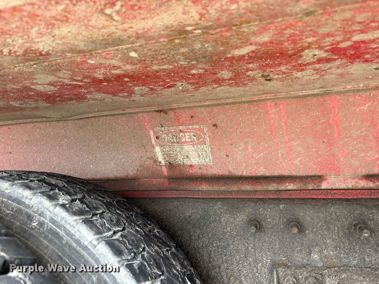 image for item YA2582 2016 Caterpillar CT660 dump truck