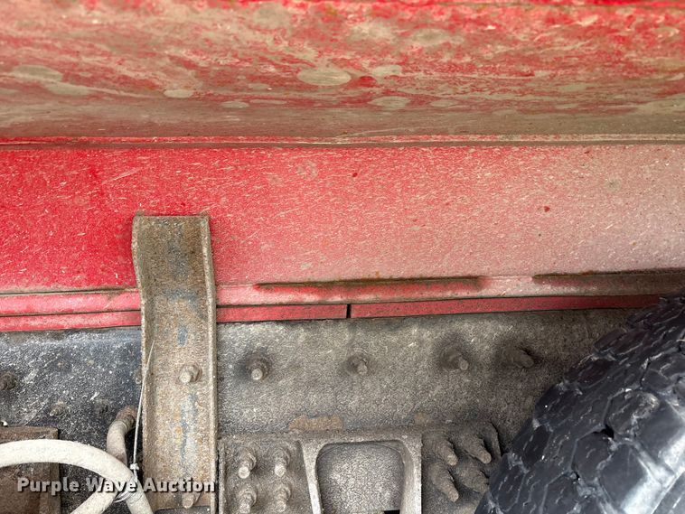 image for item YA2582 2016 Caterpillar CT660 dump truck