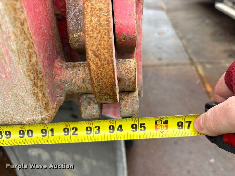 image for item YA2582 2016 Caterpillar CT660 dump truck