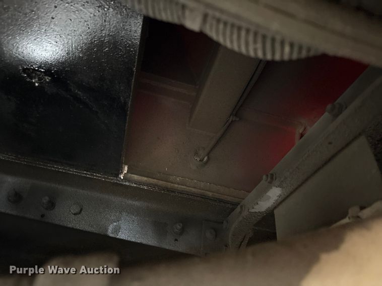 image for item YA2582 2016 Caterpillar CT660 dump truck