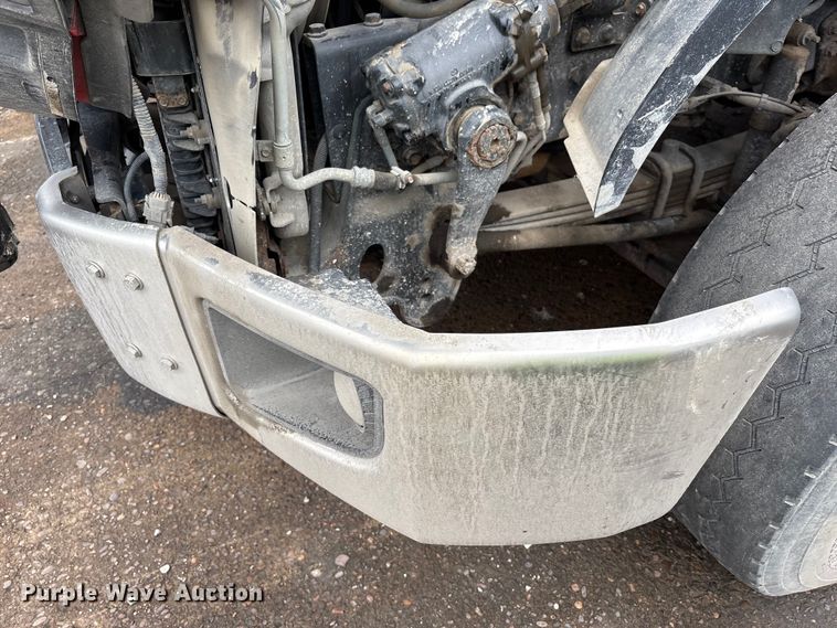 image for item YA2582 2016 Caterpillar CT660 dump truck