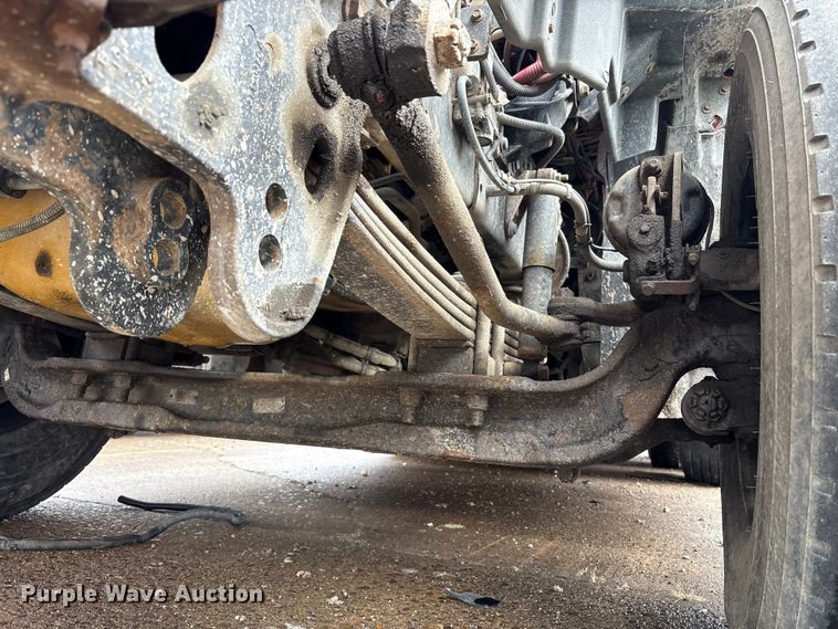 image for item YA2582 2016 Caterpillar CT660 dump truck