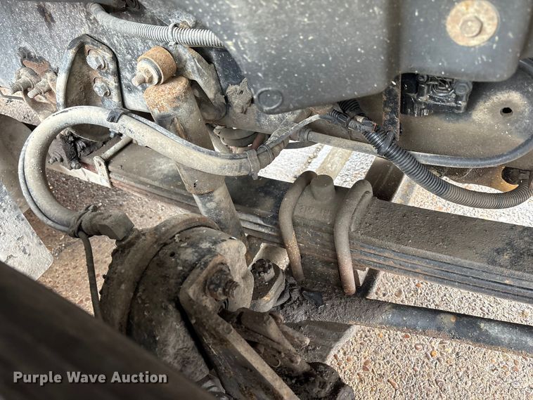 image for item YA2582 2016 Caterpillar CT660 dump truck