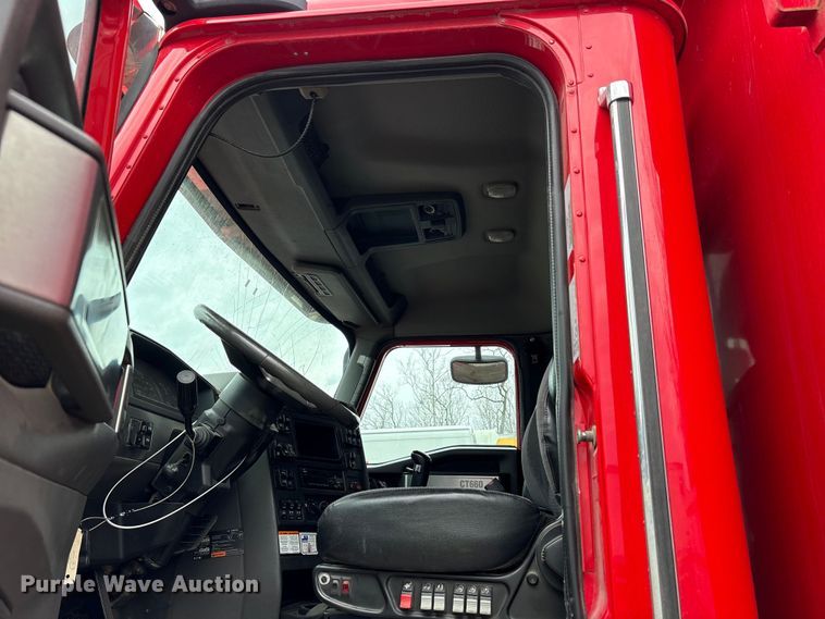 image for item YA2582 2016 Caterpillar CT660 dump truck