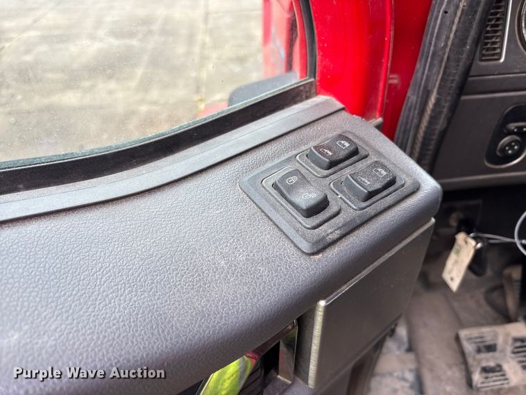 image for item YA2582 2016 Caterpillar CT660 dump truck