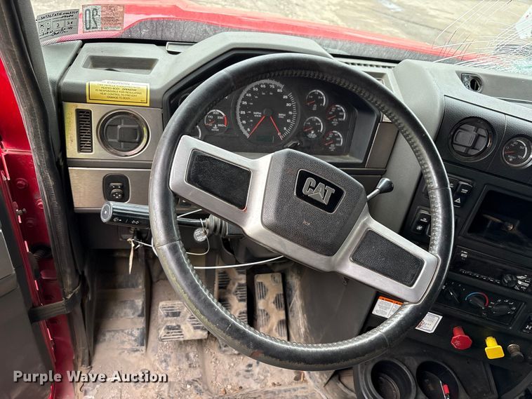 image for item YA2582 2016 Caterpillar CT660 dump truck