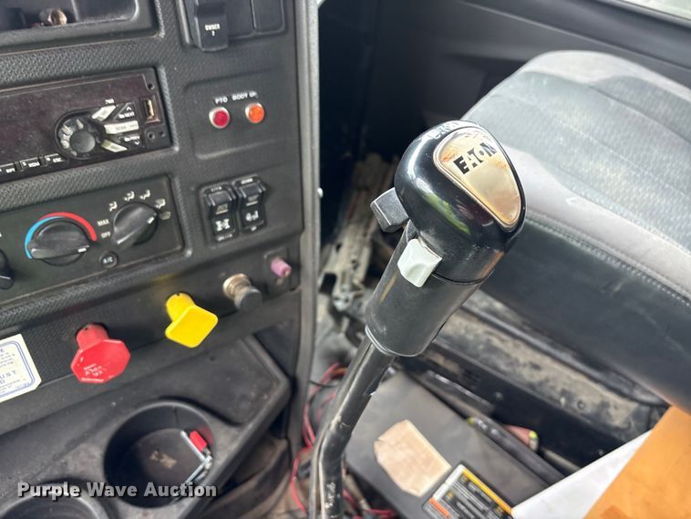 image for item YA2582 2016 Caterpillar CT660 dump truck