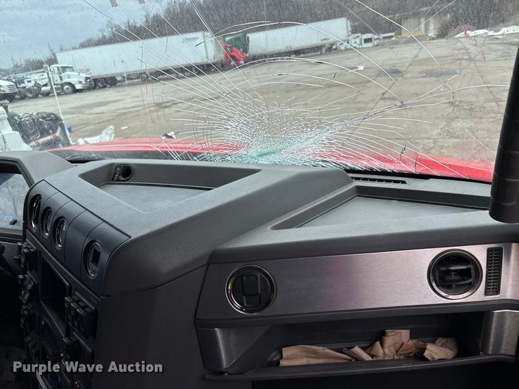 image for item YA2582 2016 Caterpillar CT660 dump truck