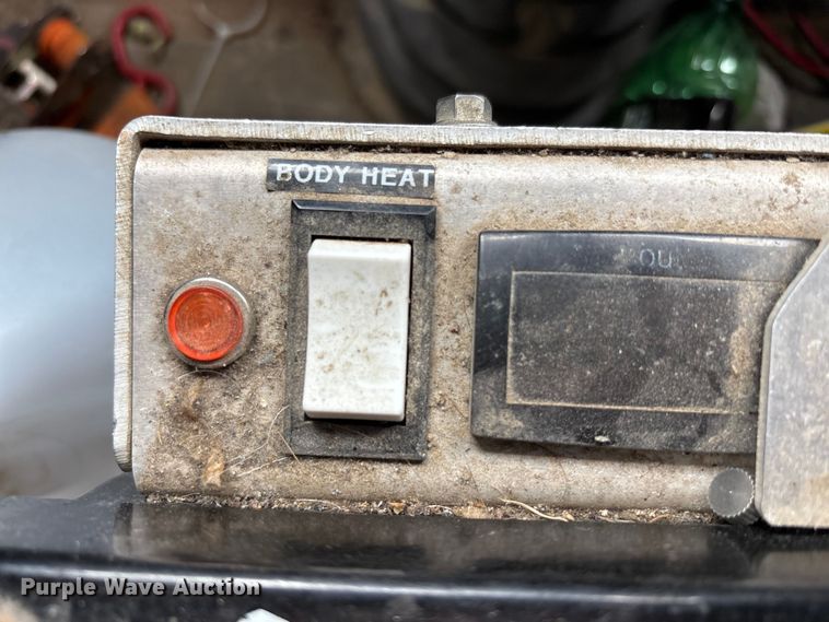 image for item YA2582 2016 Caterpillar CT660 dump truck