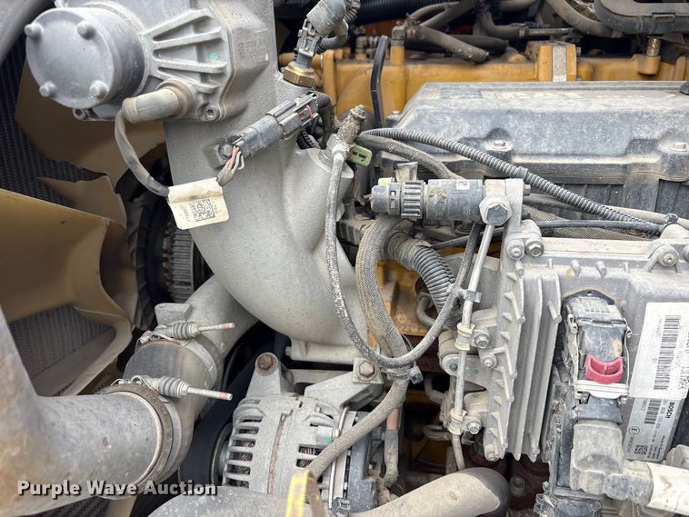 image for item YA2582 2016 Caterpillar CT660 dump truck