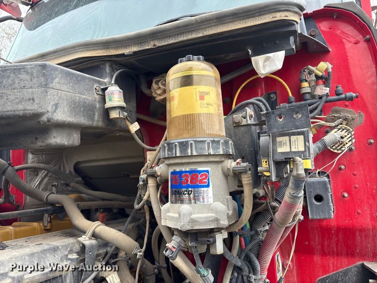 image for item YA2582 2016 Caterpillar CT660 dump truck