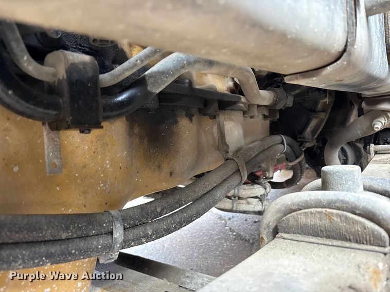 image for item YA2582 2016 Caterpillar CT660 dump truck